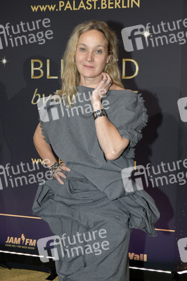 Weltpremiere der 'Blinded by Delight' Grand Show 2025 in Berlin