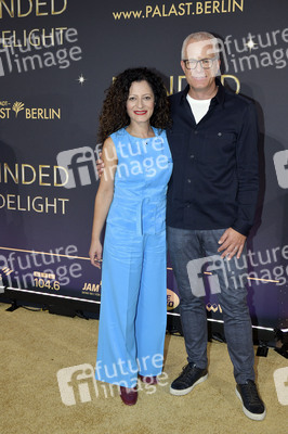 Weltpremiere der 'Blinded by Delight' Grand Show 2025 in Berlin