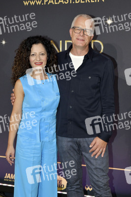 Weltpremiere der 'Blinded by Delight' Grand Show 2025 in Berlin