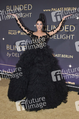 Weltpremiere der 'Blinded by Delight' Grand Show 2025 in Berlin