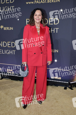 Weltpremiere der 'Blinded by Delight' Grand Show 2025 in Berlin