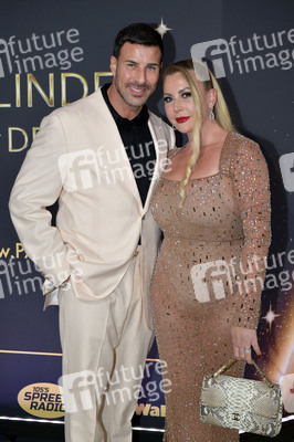 Weltpremiere der 'Blinded by Delight' Grand Show 2025 in Berlin