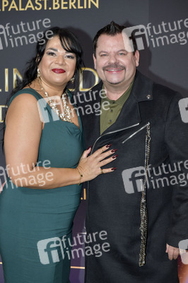 Weltpremiere der 'Blinded by Delight' Grand Show 2025 in Berlin