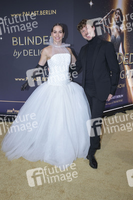 Weltpremiere der 'Blinded by Delight' Grand Show 2025 in Berlin