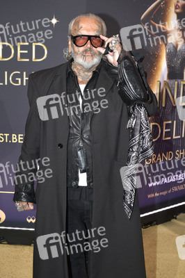 Weltpremiere der 'Blinded by Delight' Grand Show 2025 in Berlin