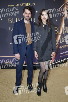 Weltpremiere der 'Blinded by Delight' Grand Show 2025 in Berlin