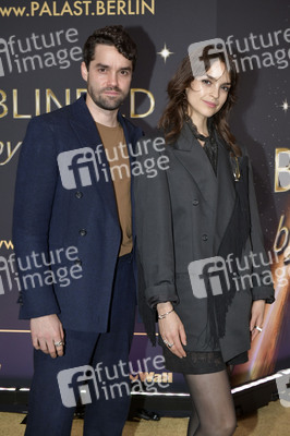 Weltpremiere der 'Blinded by Delight' Grand Show 2025 in Berlin