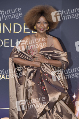 Weltpremiere der 'Blinded by Delight' Grand Show 2025 in Berlin