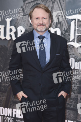 Festivaleröffnung und Filmpremiere 'Wake Up Dead Man: A Knives Out Mystery', BFI London Film Festival 2025