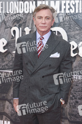 Festivaleröffnung und Filmpremiere 'Wake Up Dead Man: A Knives Out Mystery', BFI London Film Festival 2025