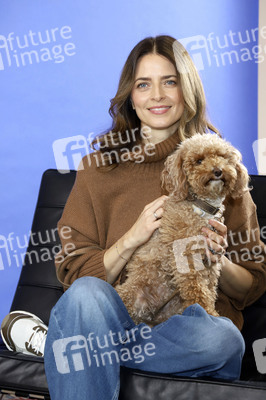 Fototermin mit Eva Padberg zum Welthundetag in Hamburg