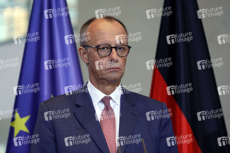 Treffen des Bundeskanzlers mit Vertretern der Automobilindustrie in Berlin