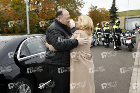 Julia Klöckner beim Besuch der Artillerieschule der Bundeswehr in Idar-Oberstein