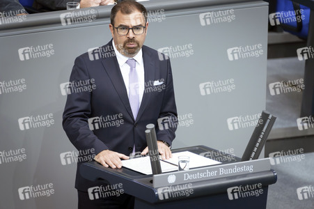 33. Sitzung des Deutschen Bundestages in Berlin