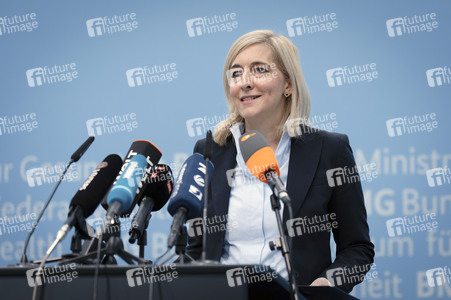 Pressestatement von Nina Warken in Berlin