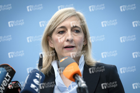 Pressestatement von Nina Warken in Berlin