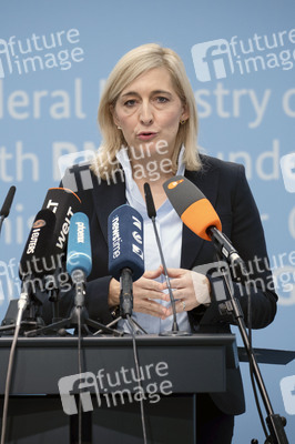 Pressestatement von Nina Warken in Berlin