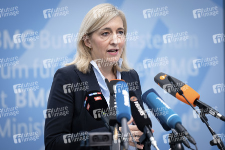 Pressestatement von Nina Warken in Berlin