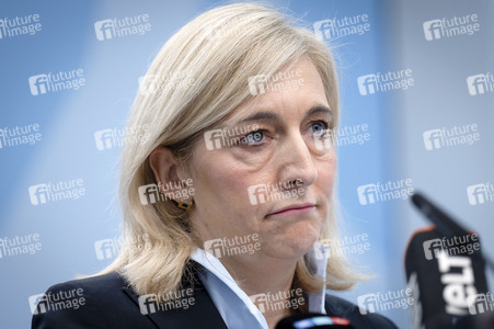 Pressestatement von Nina Warken in Berlin