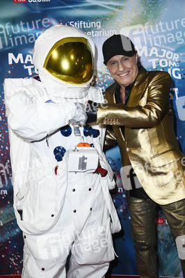 Filmpremiere 'Major Tom: völlig losgelöst' in Berlin