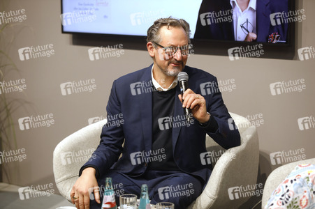 Eckart von Hirschhausen auf der Frankfurter Buchmesse 2025 in Frankfurt