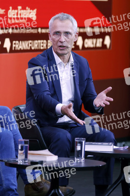 Jens Stoltenberg auf der Frankfurter Buchmesse 2025 in Frankfurt