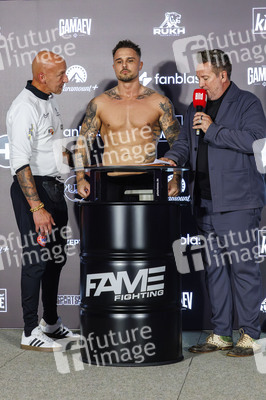 Wiegen zum Boxevent 'Fame Fighting 3' in Essen