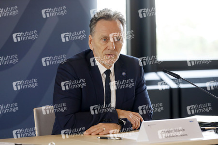 Pressekonferenz 'Bundeslagebilder Organisierte Kriminalität und Rauschgift' in Wiesbaden