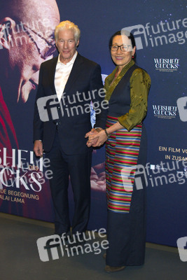 Filmpremiere 'Weisheit des Glücks' in Berlin