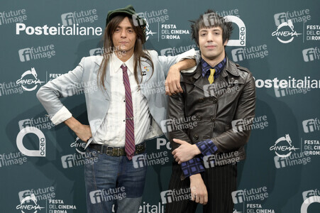 Photocall 'La Chitarra Nella Roccia - Lucio Corsi dal Vivo all'Abbazia di San Galgano', Internationales Filmfestival Rom 2025