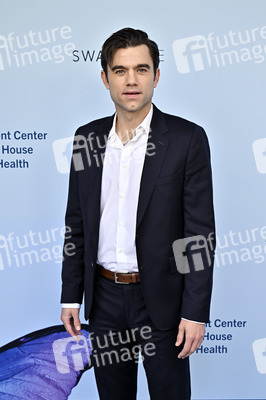 Rape Treatment Center and Stuart House Brunch mit dem Cast von 'The Pitt' in Los Angeles