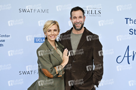 Rape Treatment Center and Stuart House Brunch mit dem Cast von 'The Pitt' in Los Angeles