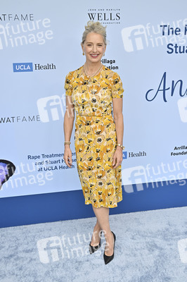 Rape Treatment Center and Stuart House Brunch mit dem Cast von 'The Pitt' in Los Angeles