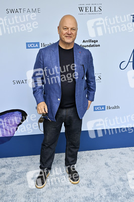 Rape Treatment Center and Stuart House Brunch mit dem Cast von 'The Pitt' in Los Angeles