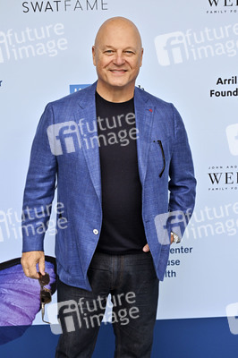 Rape Treatment Center and Stuart House Brunch mit dem Cast von 'The Pitt' in Los Angeles