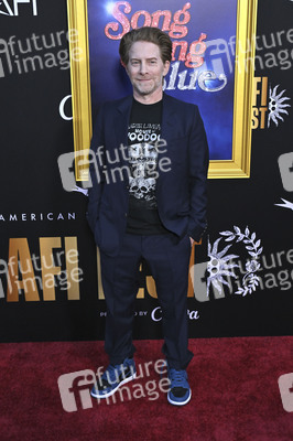 Closing Ceremony und Filmpremiere 'Song Sung Blue', AFI Fest 2025 in Los Angeles