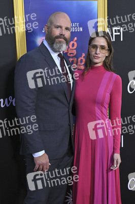 Closing Ceremony und Filmpremiere 'Song Sung Blue', AFI Fest 2025 in Los Angeles