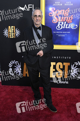 Closing Ceremony und Filmpremiere 'Song Sung Blue', AFI Fest 2025 in Los Angeles