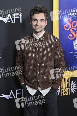 Closing Ceremony und Filmpremiere 'Song Sung Blue', AFI Fest 2025 in Los Angeles