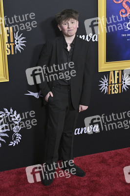 Closing Ceremony und Filmpremiere 'Song Sung Blue', AFI Fest 2025 in Los Angeles