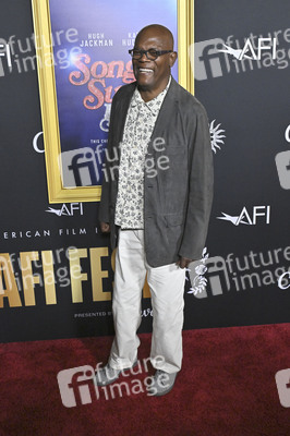 Closing Ceremony und Filmpremiere 'Song Sung Blue', AFI Fest 2025 in Los Angeles