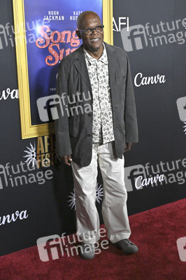 Closing Ceremony und Filmpremiere 'Song Sung Blue', AFI Fest 2025 in Los Angeles