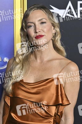 Closing Ceremony und Filmpremiere 'Song Sung Blue', AFI Fest 2025 in Los Angeles