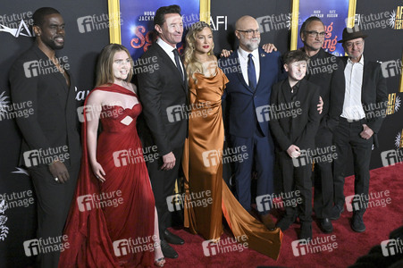 Closing Ceremony und Filmpremiere 'Song Sung Blue', AFI Fest 2025 in Los Angeles
