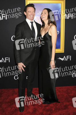 Closing Ceremony und Filmpremiere 'Song Sung Blue', AFI Fest 2025 in Los Angeles