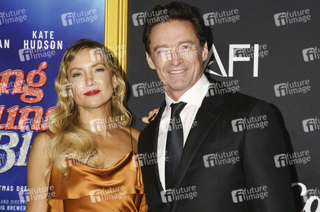 Closing Ceremony und Filmpremiere 'Song Sung Blue', AFI Fest 2025 in Los Angeles