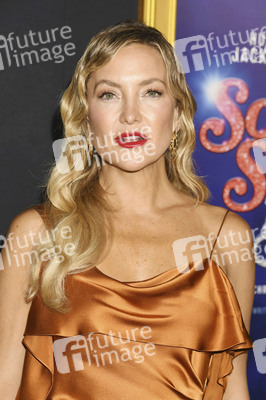 Closing Ceremony und Filmpremiere 'Song Sung Blue', AFI Fest 2025 in Los Angeles