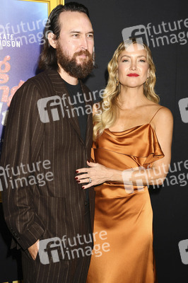 Closing Ceremony und Filmpremiere 'Song Sung Blue', AFI Fest 2025 in Los Angeles