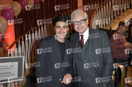 Theaterpremiere 'Carmen darf nicht platzen' in Berlin