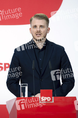 Pressekonferenz mit dem SPD-Generalsekretär in Berlin